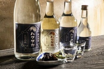 商品イメージのサムネイル　【白鷹】純米焼酎2種飲み比べセット