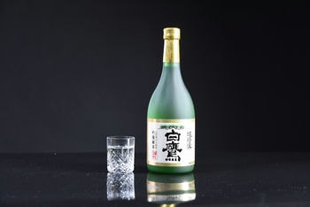 商品イメージのサムネイル　【白鷹】吟醸純米・樽貯蔵純米焼酎・純米焼酎飲み比べ3本セット